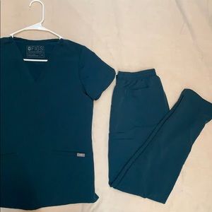 Caribbean Blue Figs Scrub Set XS